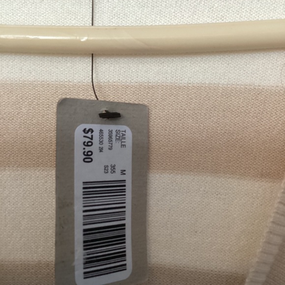 Ladies Sweater - Picture 4 of 4